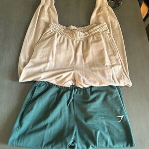 Gym shark bundle sweats and rose pink used great condition.